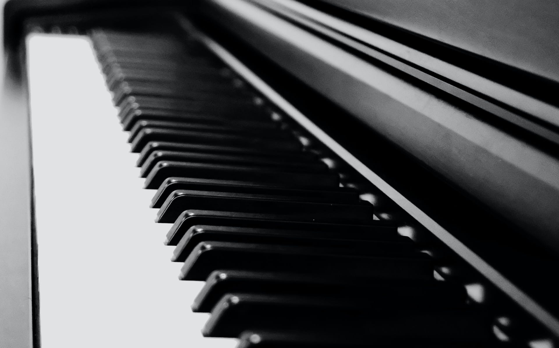 Acoustic or Digital: Which Piano is Best for Beginners?